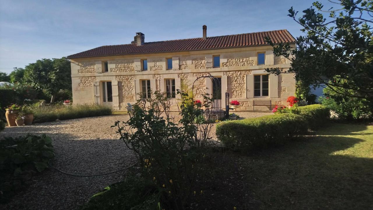 Chambres D'hotes Du Domaine De Lansac Bed & Breakfast Lansac (Gironde)