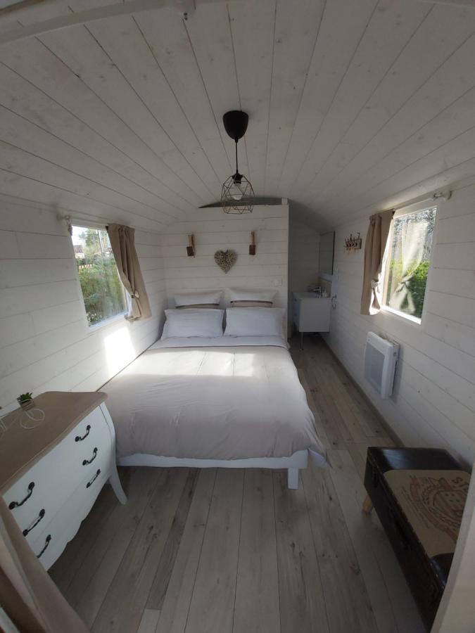 Chambres D'hotes Du Domaine De Lansac Bed & Breakfast